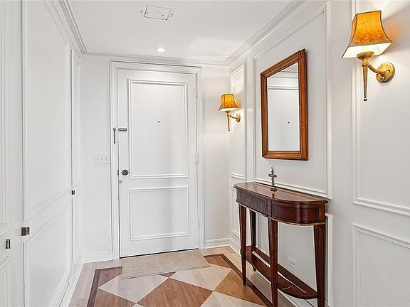 3rd image of 2100 Saint Charles Ave APT 9D
