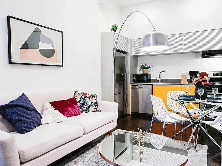 471 Keap St #1R — Photo 9
