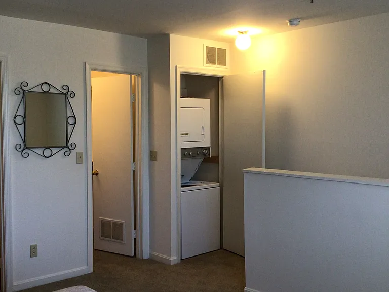 Hickory Hills East — Photo 34