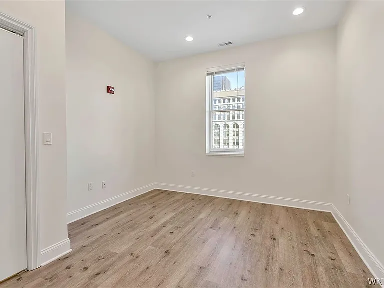 251 Main St #404 — Photo 16