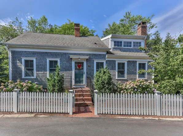 34 Alden Street, Provincetown, MA 02657