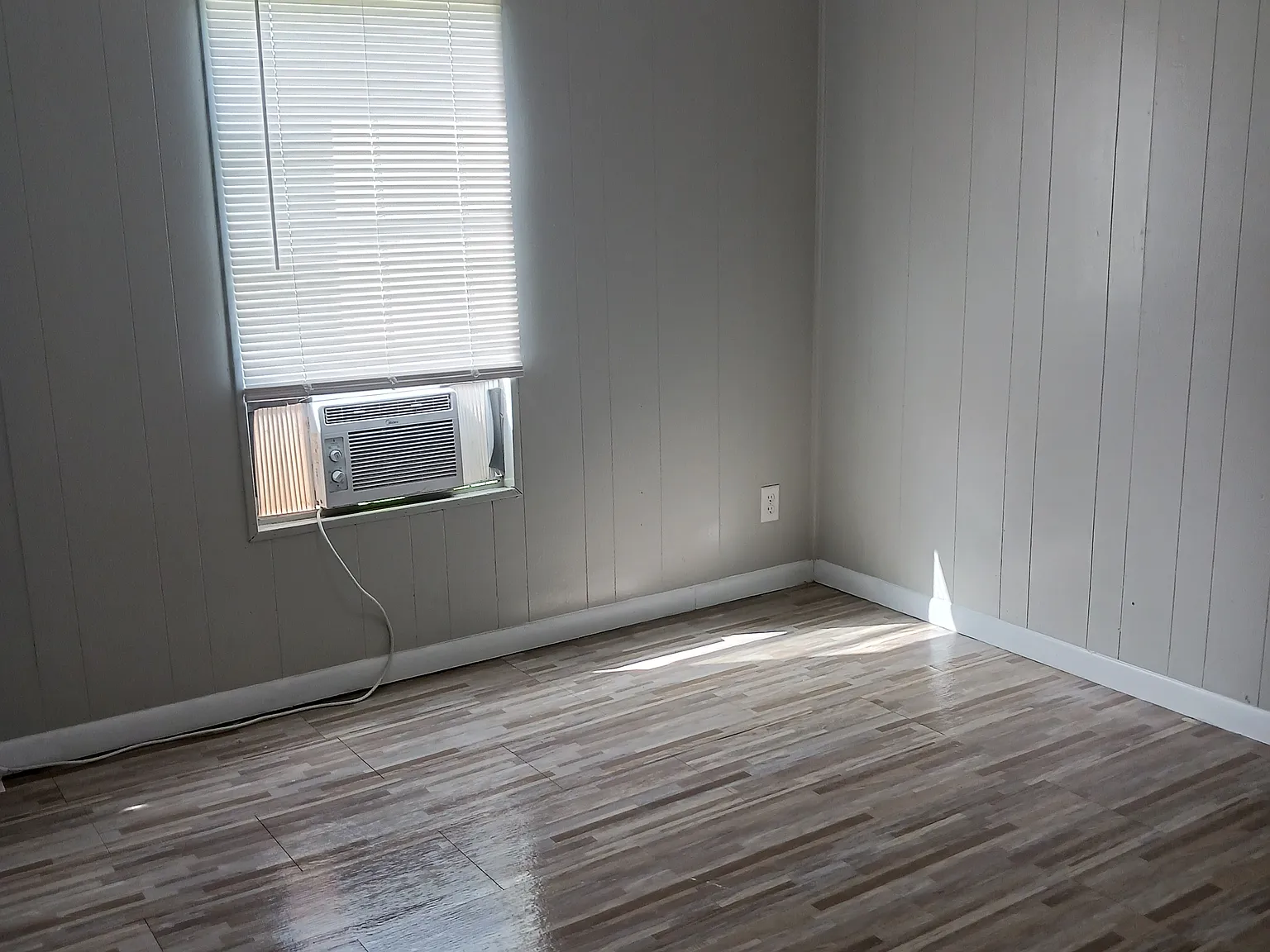 3 bed, $925 — Photo 4