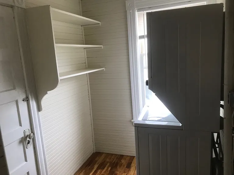 174 Ash St #1R — Photo 7