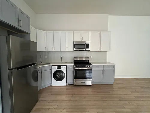 11 Gifford Ave Photo 1