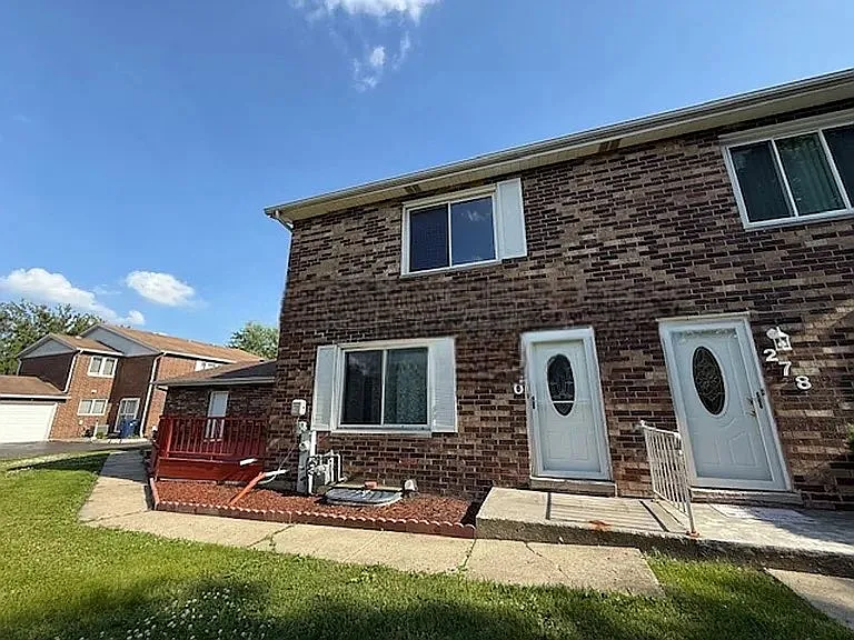 276 Paddock Cir #4