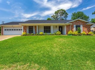 444 Circleview Dr S, Hurst, TX 76054