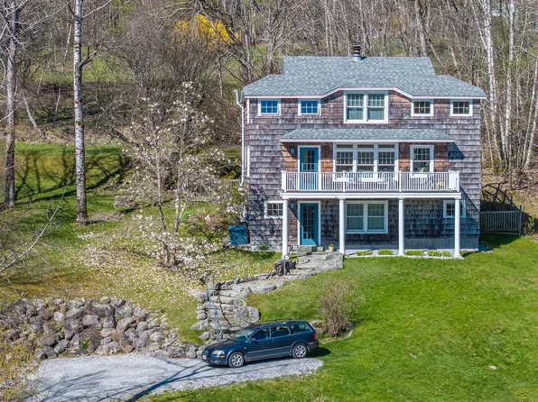 19 Blueberry Lane, Camden, ME 04843