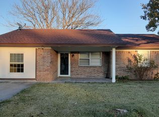 1308 Rebecca Dr, Gainesville, TX 76240