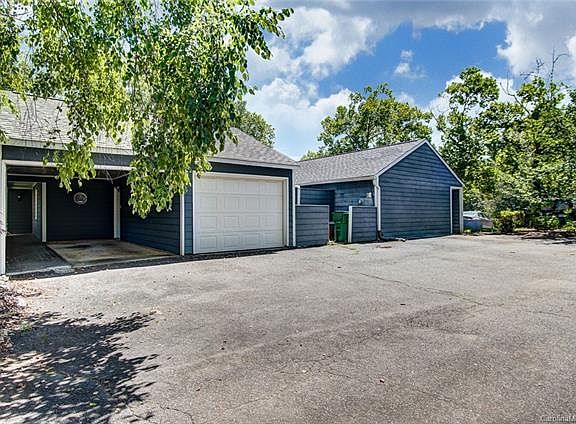 3rd image of 8231 Cedar Glen Dr