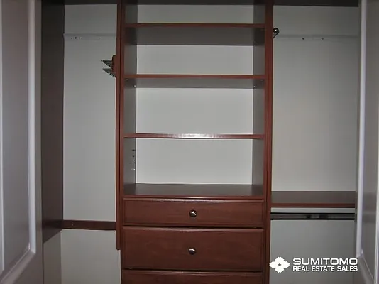 Rented by Sumitomo Real Estate Sales | media 9