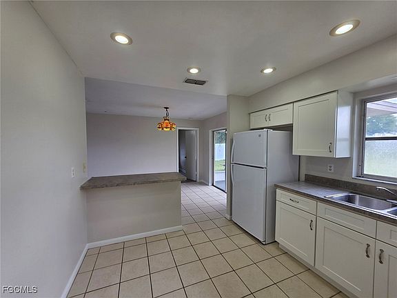 2nd image of 1507 Medford Pl #1507