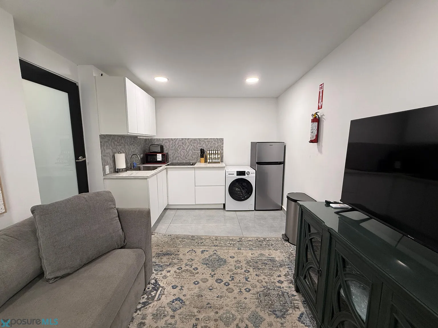 1 bed, 1.0 bath, 352 sqft, $1,200 — Photo 3