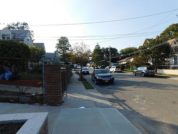 4th image of 2317 Healy Ave