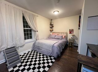 51 Phillips St APT 10, Boston, MA 02114