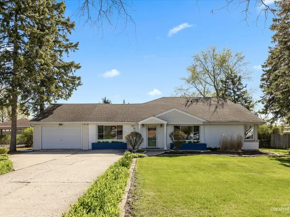 6N411 Lloyd Ave, Itasca, IL 60143