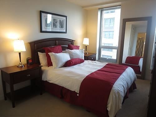 2nd image of 650 Washington St #1128