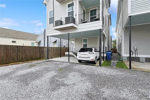 2410 Valence St #2410 — Photo 5