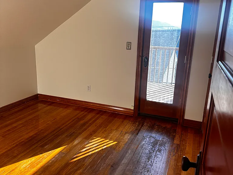 309 N Almond St — Photo 24