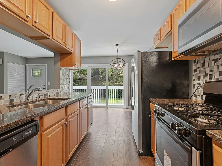 223 Foxhead Ct #B — Photo 5