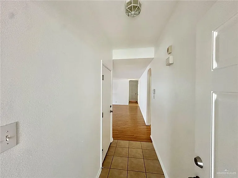 3304 San Fabian St — Photo 3