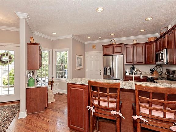 5th image of 16930 Knolls Way