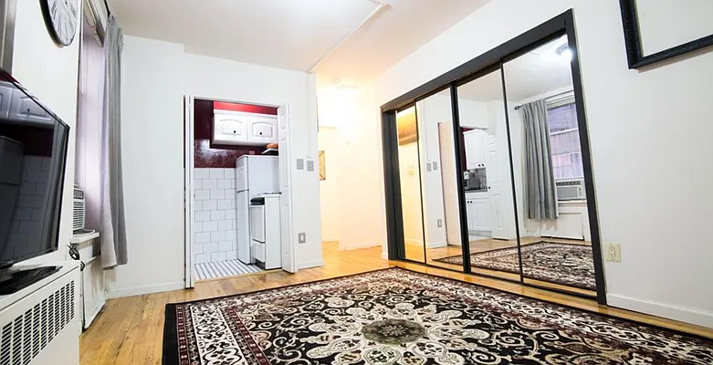 Rented by Performing Assets Corp | media 18