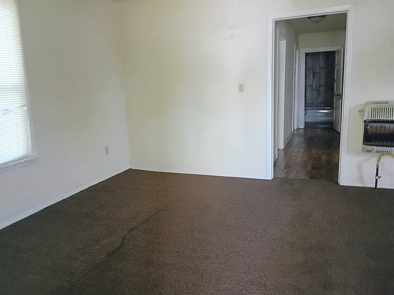 6925 Morava Ave — Photo 2