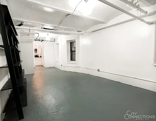 Rented by City Connections Realty | media 14