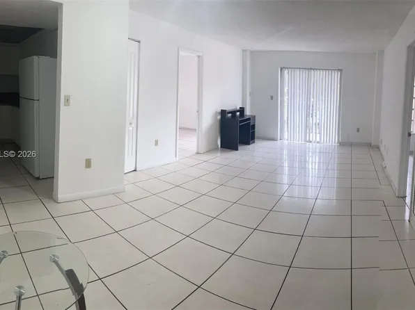 4717 NW 7th St, Miami, FL