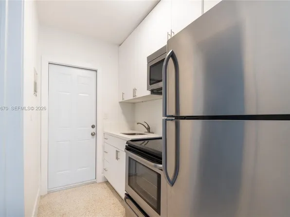 1450 SW 6th St #4, Miami, FL 33135