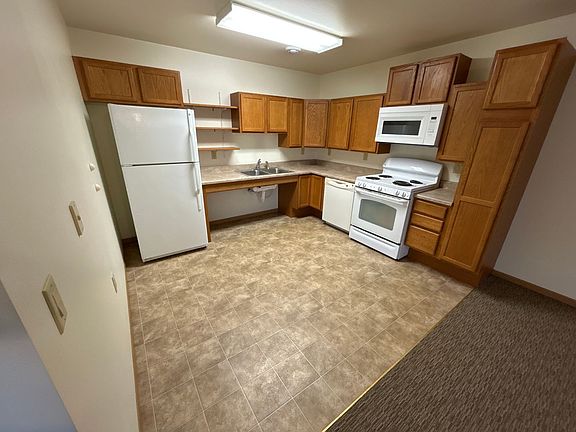 3rd image of 731 Illinois Ave NW #5