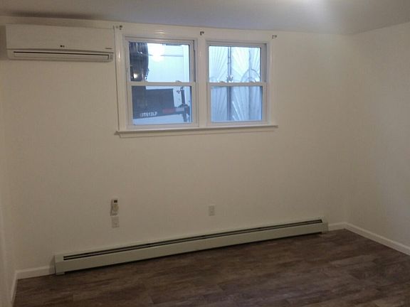 4th image of 245 Kensington Ave