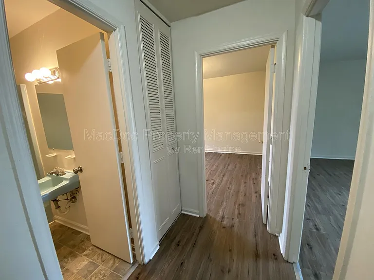 809 Denton Cir — Photo 9