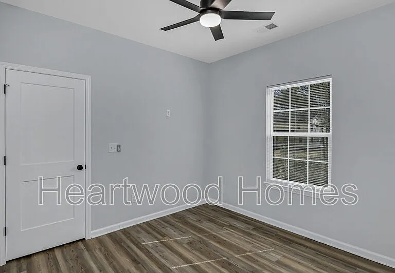 32 Roberson St — Photo 18