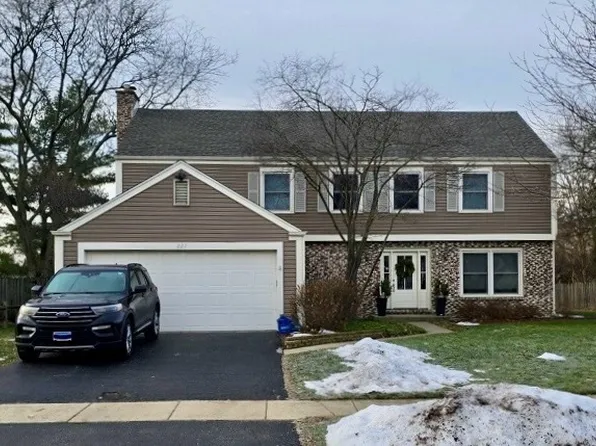 227 Chasse Cir, St Charles, IL 60174