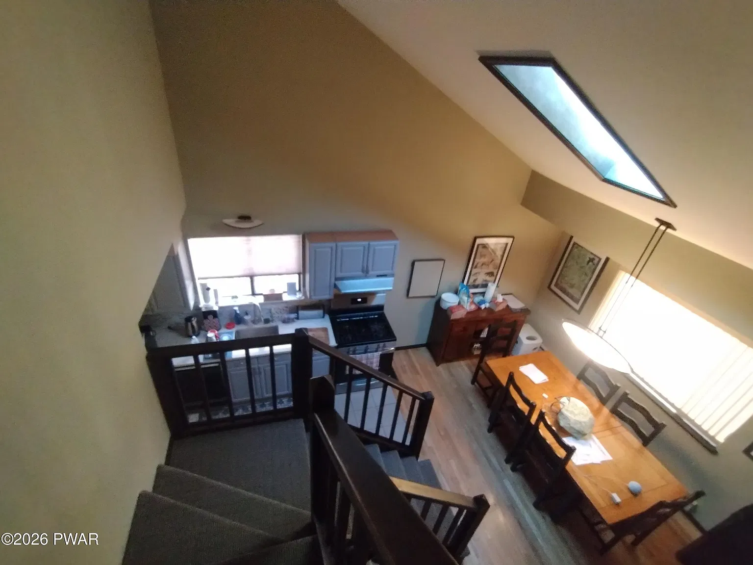 3 bed, 2.0 bath, 1428 sqft, $4,000 — Photo 4