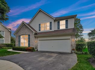 2033 Inverness Dr, Vernon Hills, IL