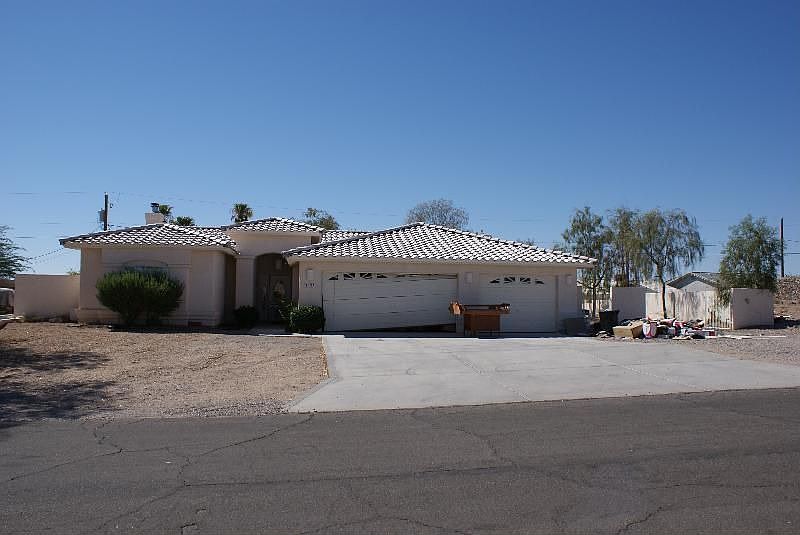 1st image of 3825 Monterey Dr