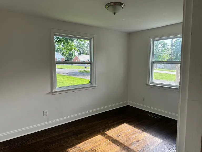 2826 Colonial Cir — Photo 13