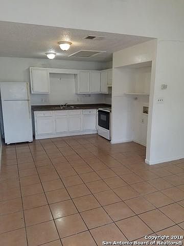 1st image of 7613 Windsor Oaks