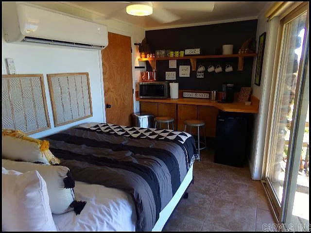 136 Catalina Cir — Photo 15