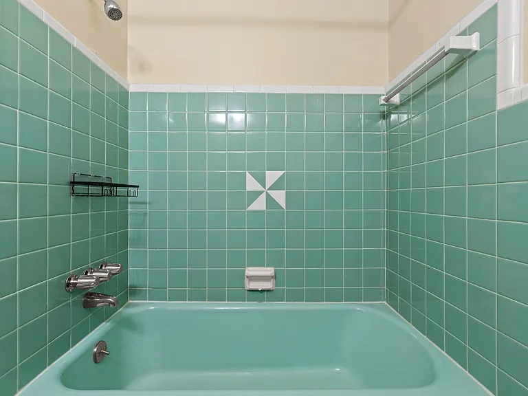 1027 Stonecrest Dr — Photo 16