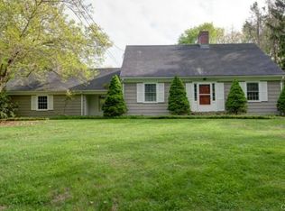 32 Mischa Hill Rd, Trumbull, CT 06611