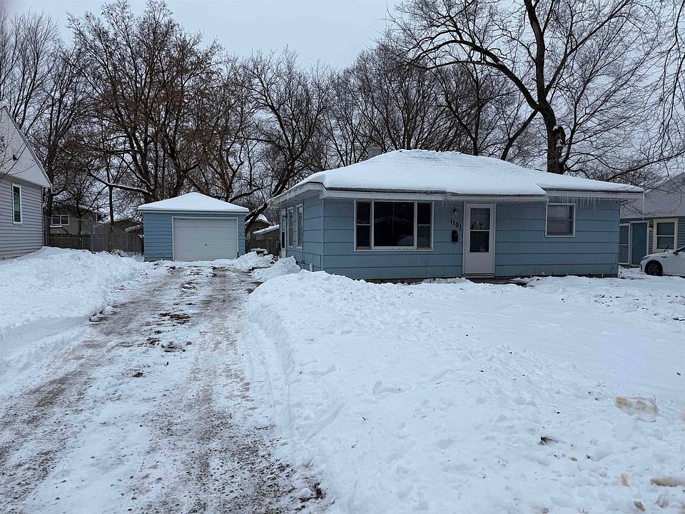 2nd image of 1101 Littlefield Rd