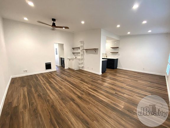 2nd image of 756 N Inglewood Ave APT 14