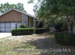 7432 Allen Dr, Weeki Wachee, FL 34613