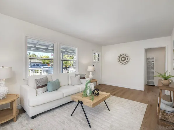 1011 Knowles Ave, Carlsbad, CA 92008