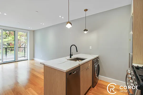 Rented by Coroi Corp | media 1