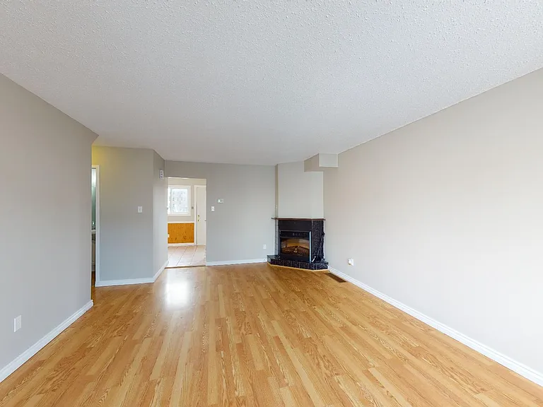 320 Westminster Ave #48 — Photo 5