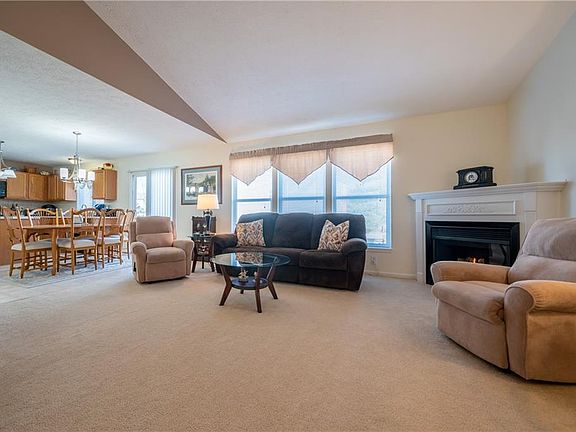 3rd image of 1055 Molland Dr